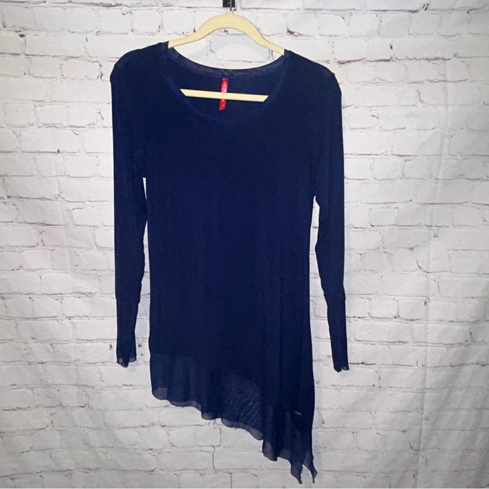 Ruby Ribbon Asymmetrical Easel‎ Tunic size S